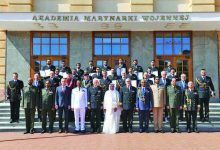 صورة «رئاسة الأركان»: تخريج 17 طالباً ضابطاً كويتياً من الأكاديمية البحرية البولندية